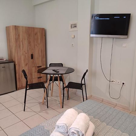 Kiki'S Cosy Apartments Néa Khilí 外观 照片