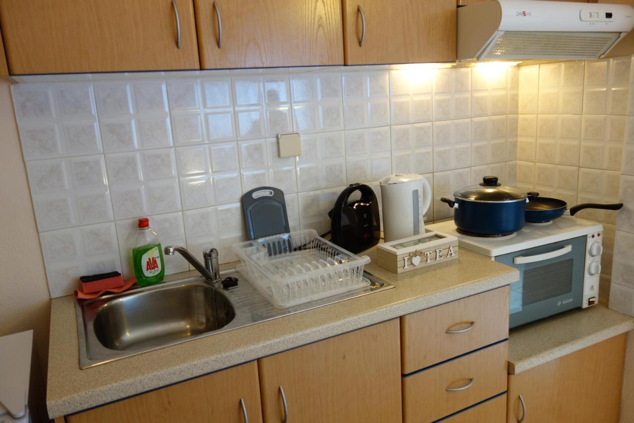 Kiki'S Cosy Apartments Néa Khilí 外观 照片